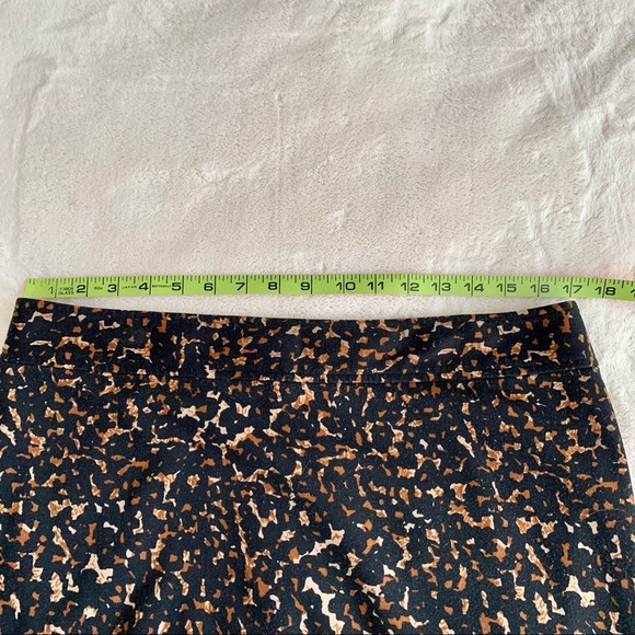 💥2/$30 Lord & Taylor Knit Animal Print Pencil Skirt sz12 - Picture 4 of 10